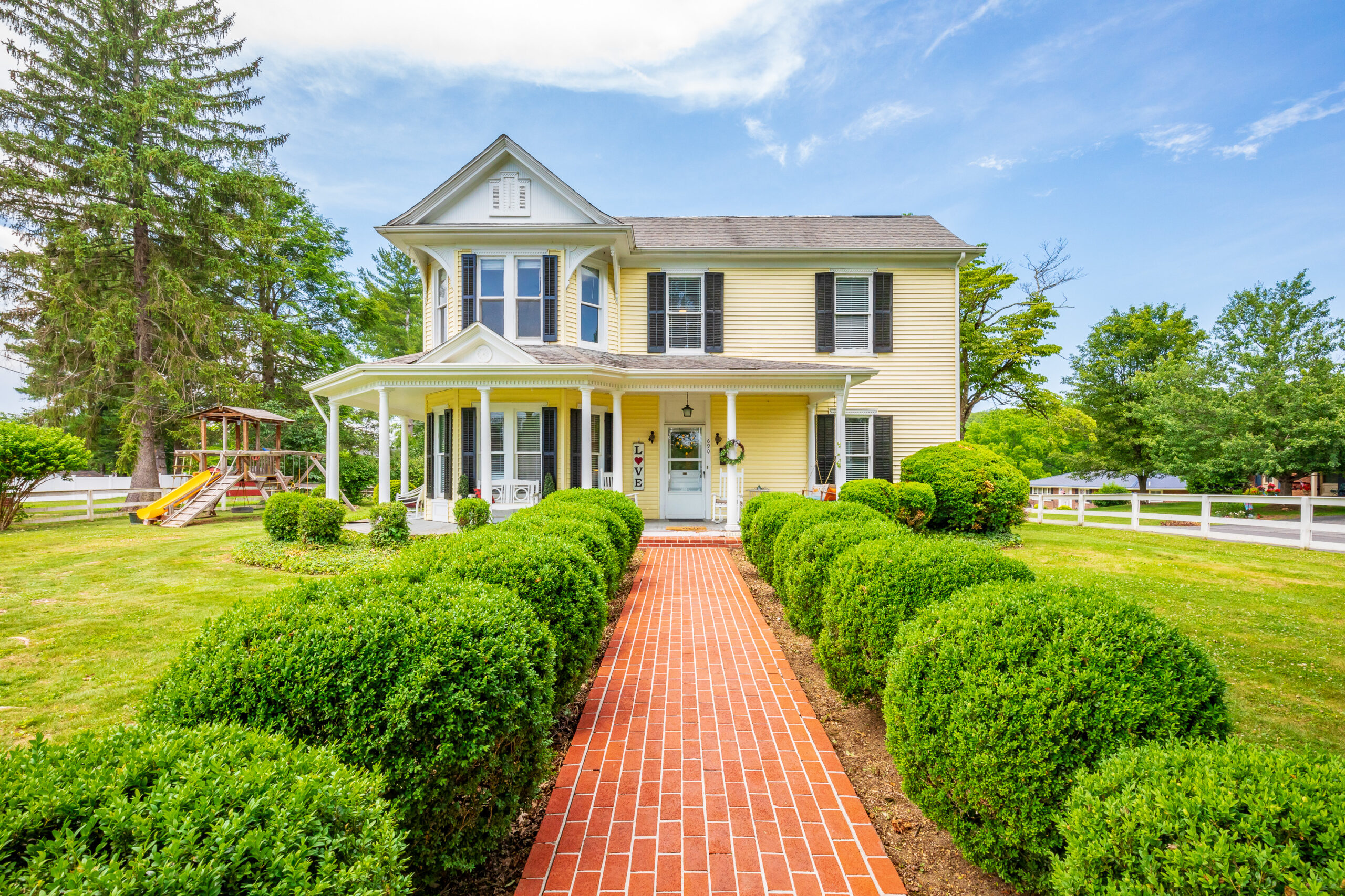 690 E Spiller St Wytheville, VA