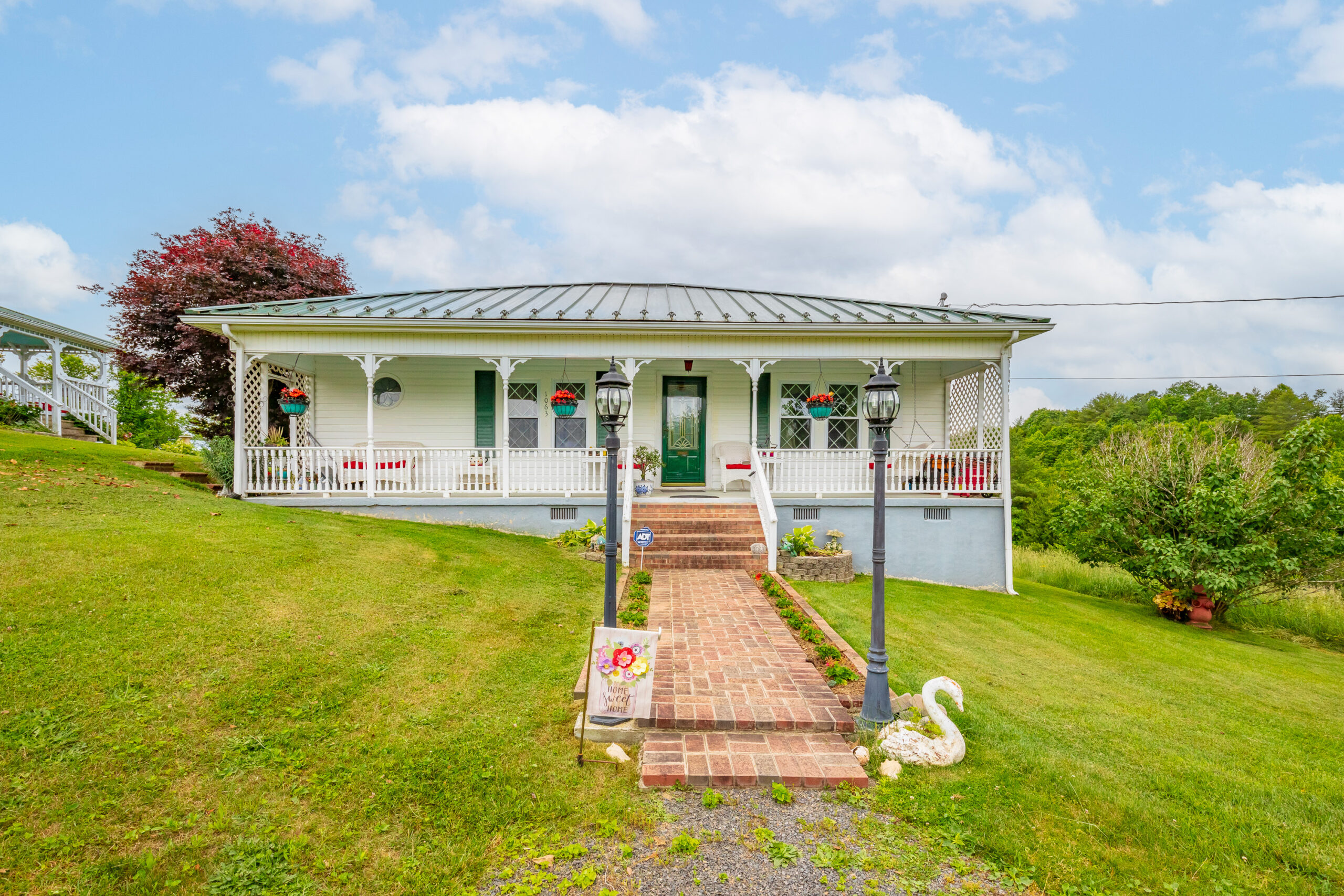 1063 Hilltown Rd Fries, VA
