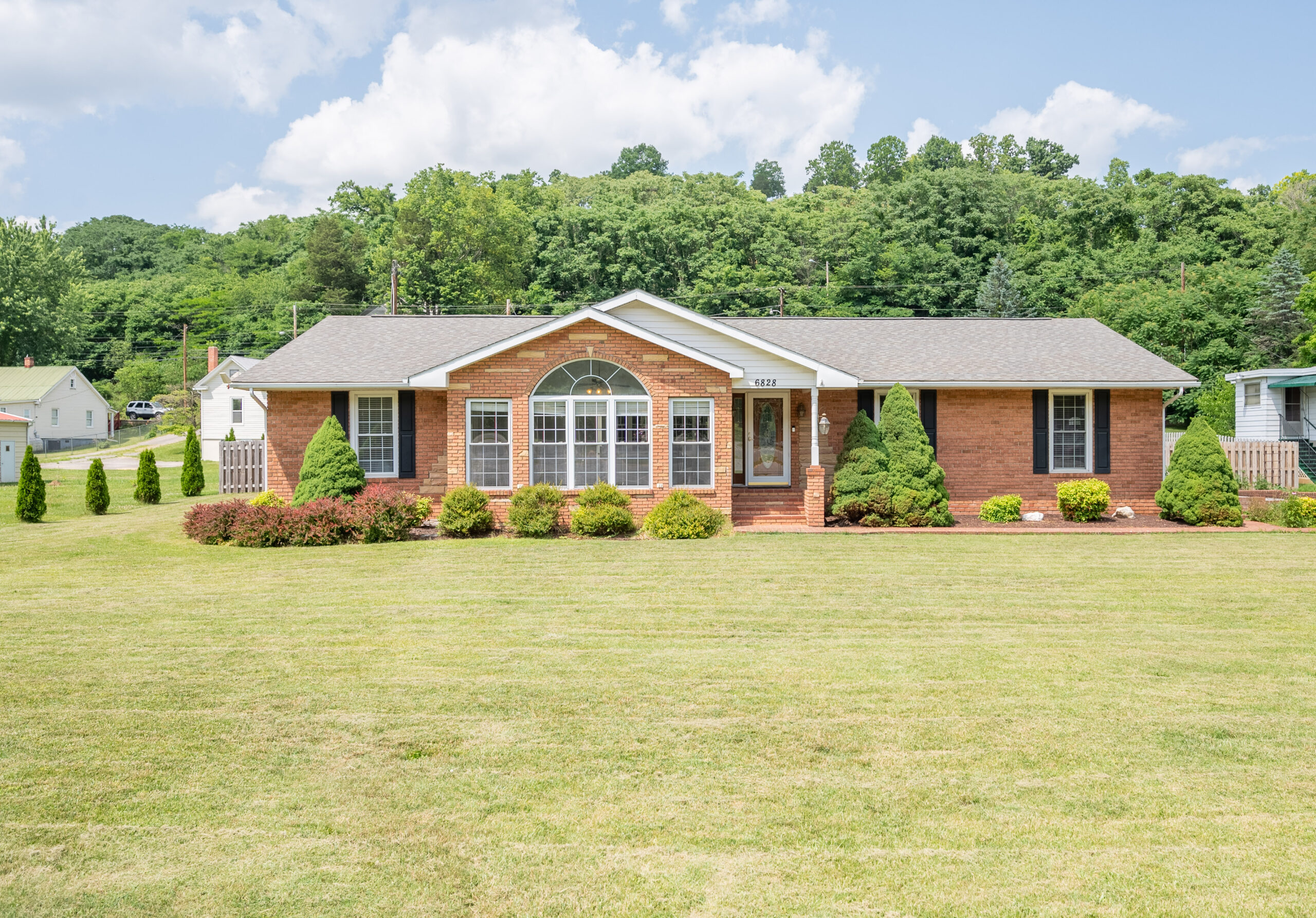 6828 Roanoke Rd, Shawsville, VA