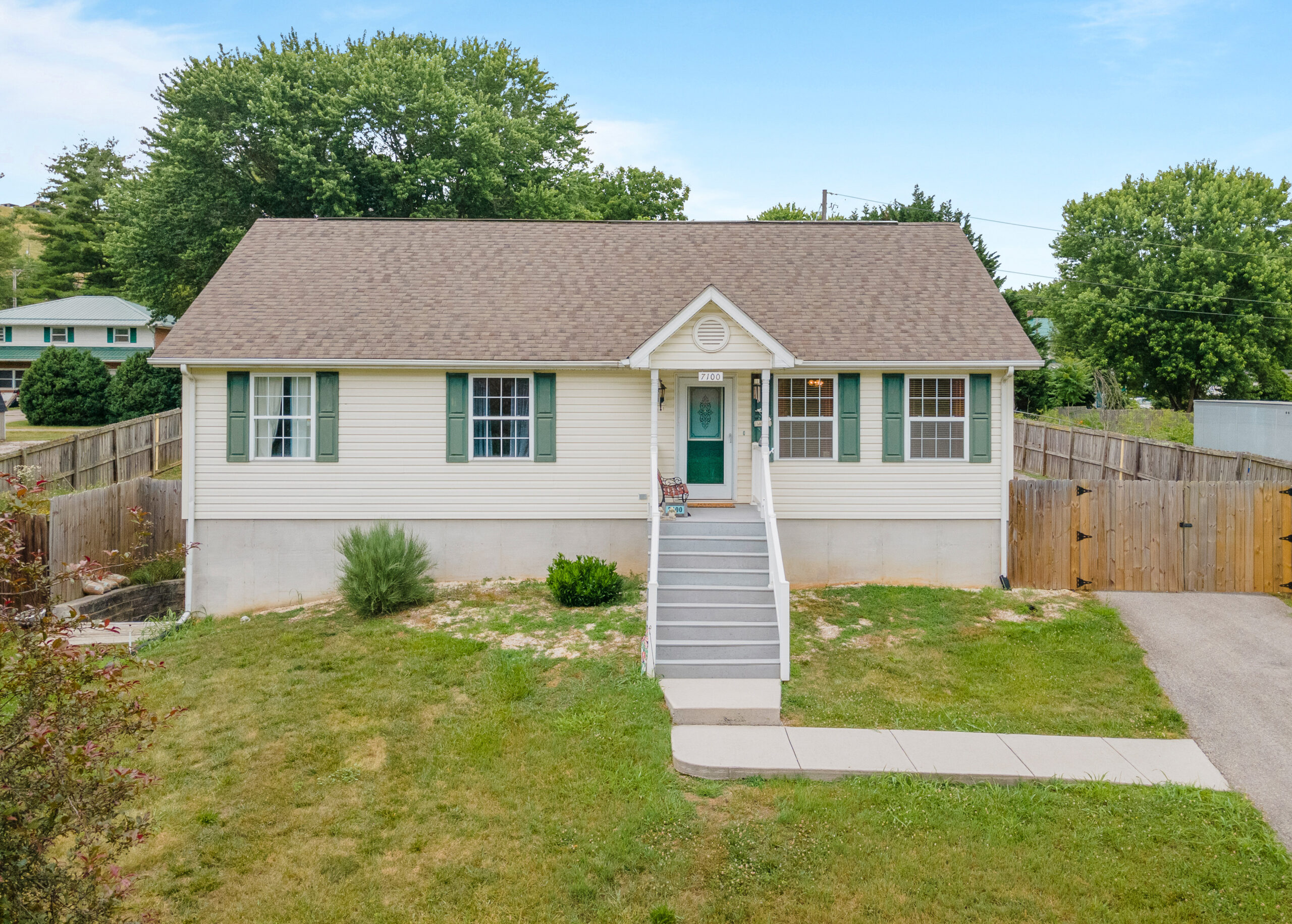 7100 ROANOKE RD, Shawsville, VA