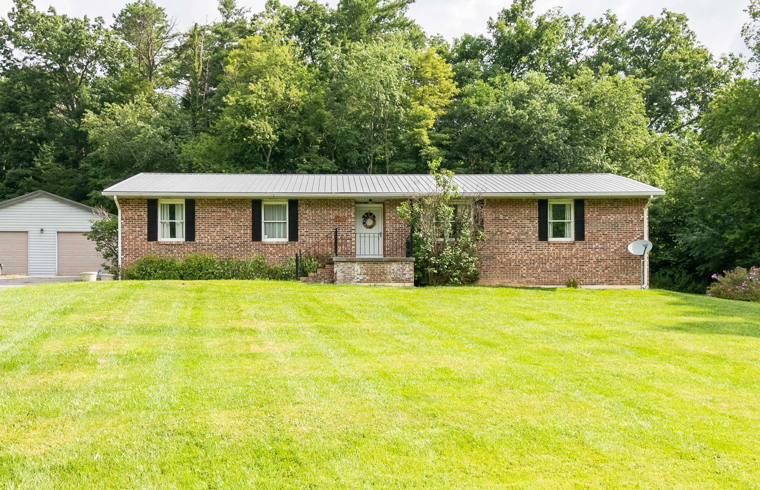11657 Grapefield Rd, Bastian, VA