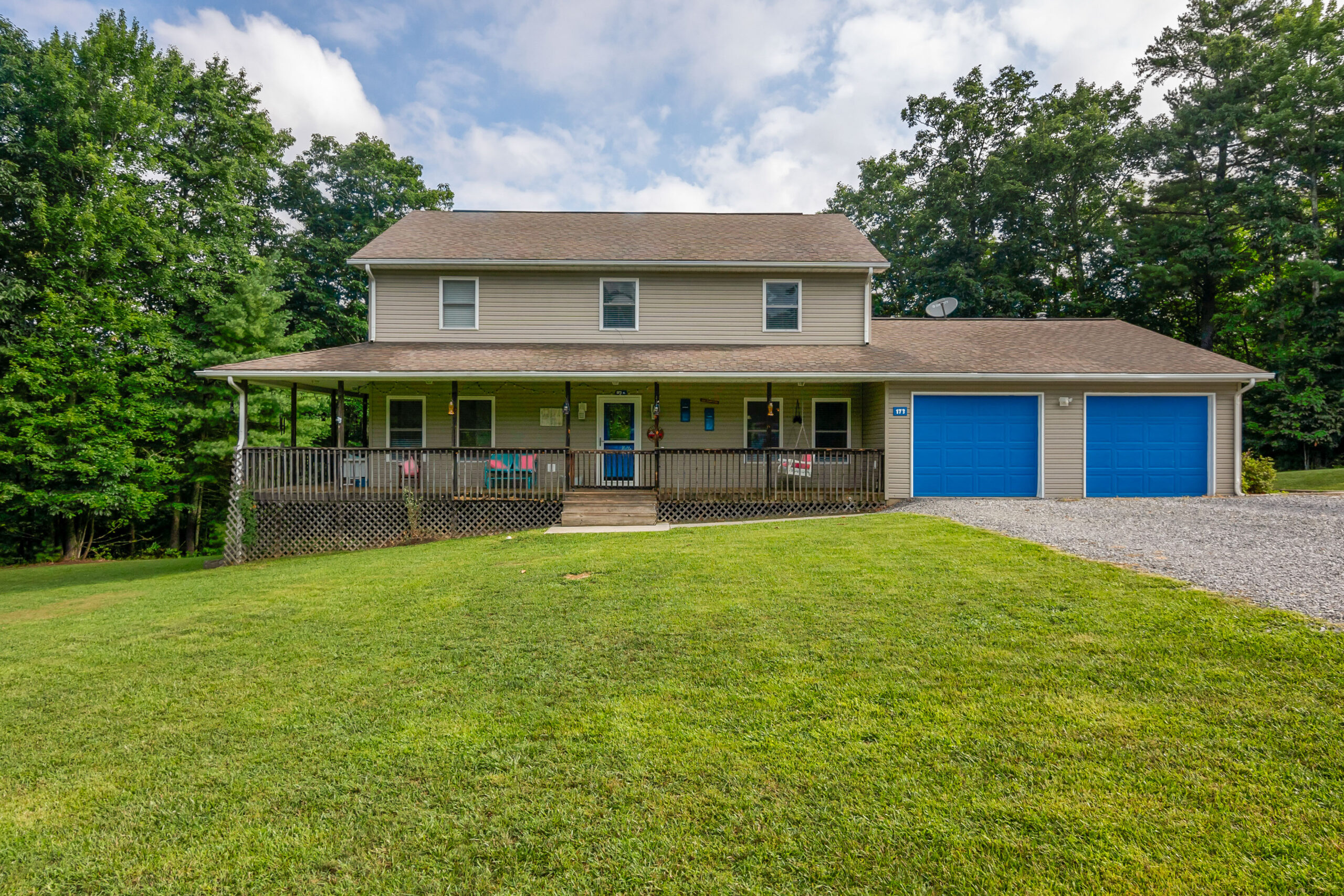 173 N Chinquapin Ln, Bland, VA