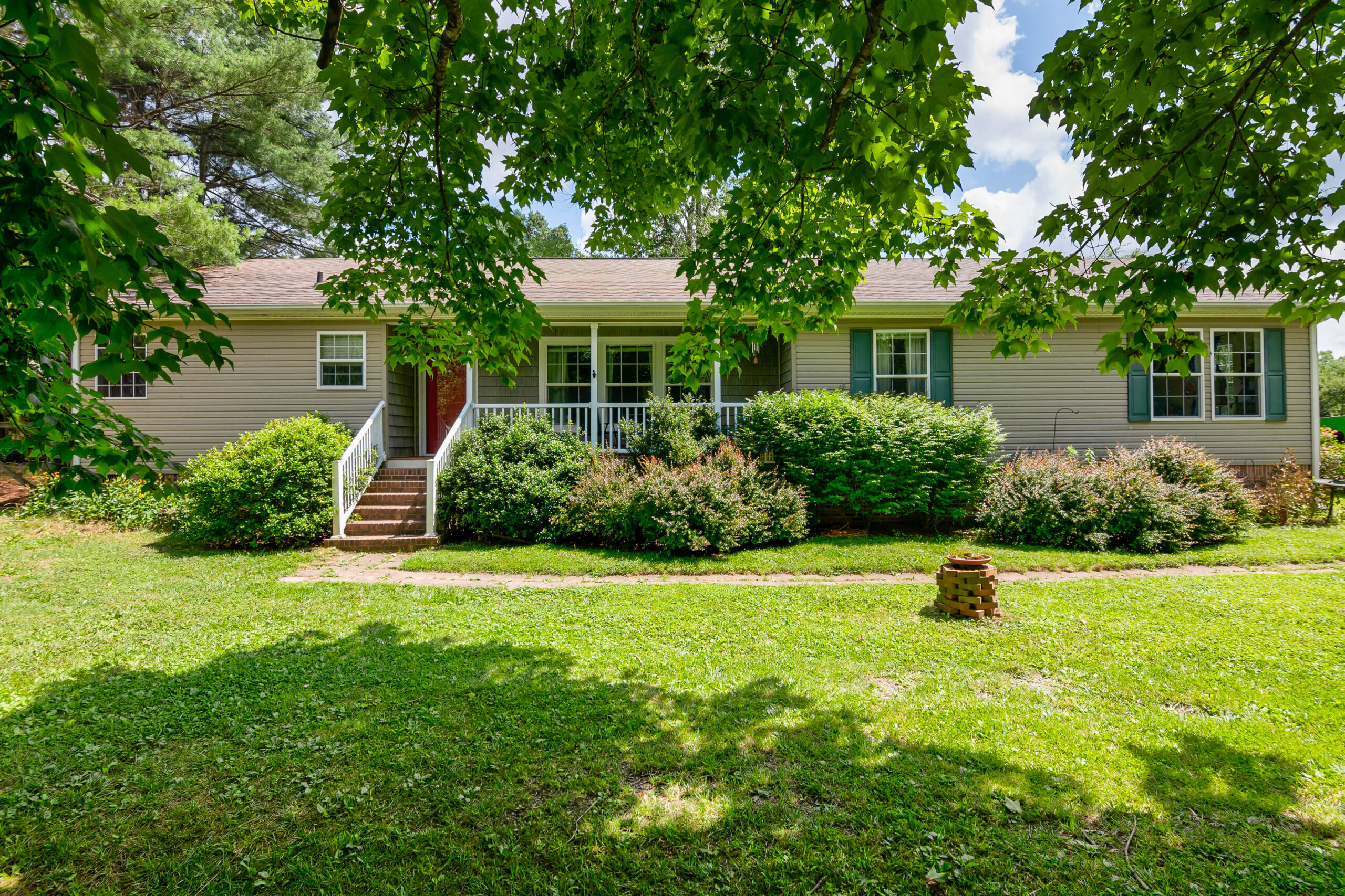 1087 Dry Fork Rd, Rocky Gap, VA