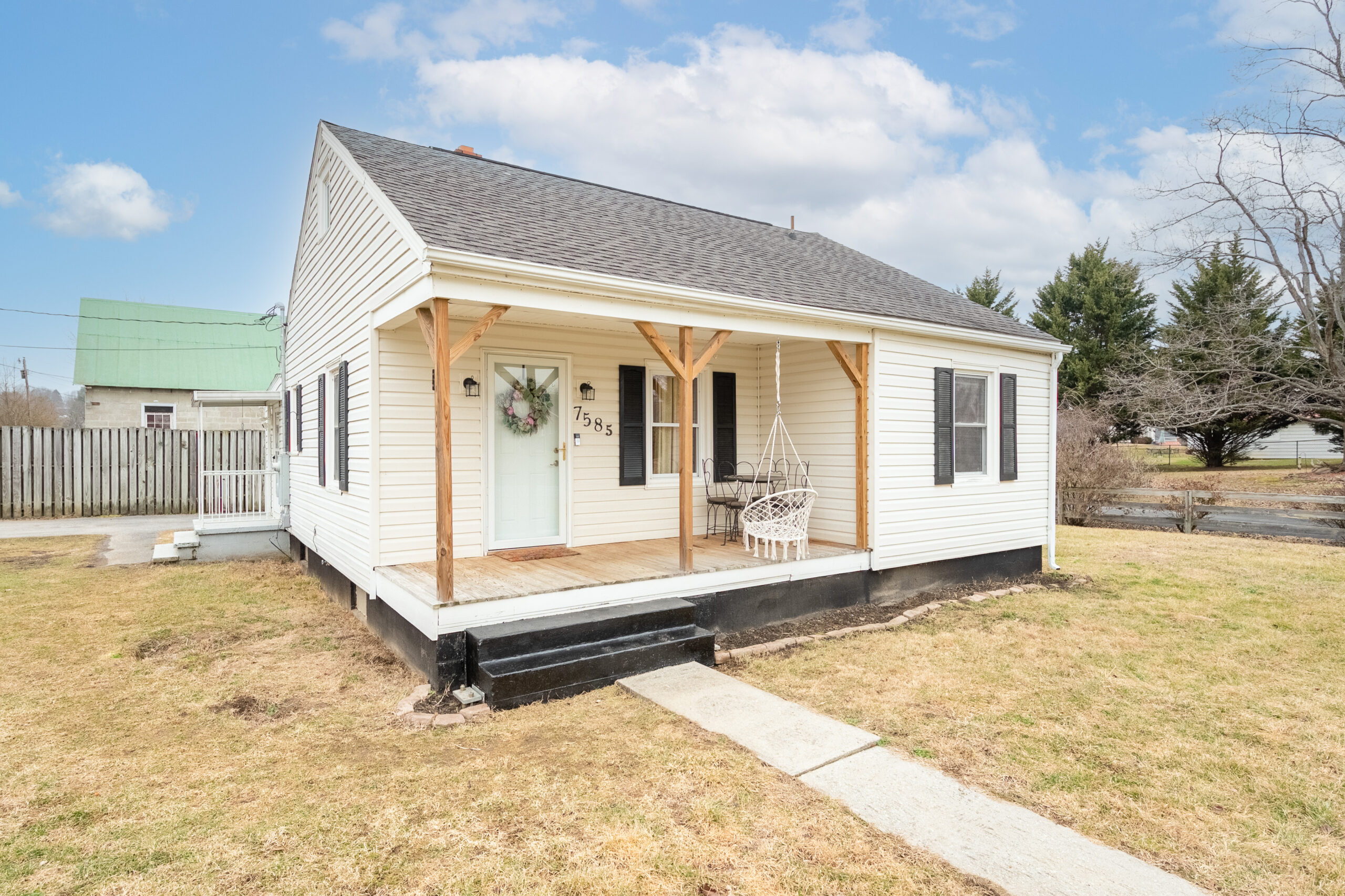 7585 Belspring RD Belspring, VA 24058
