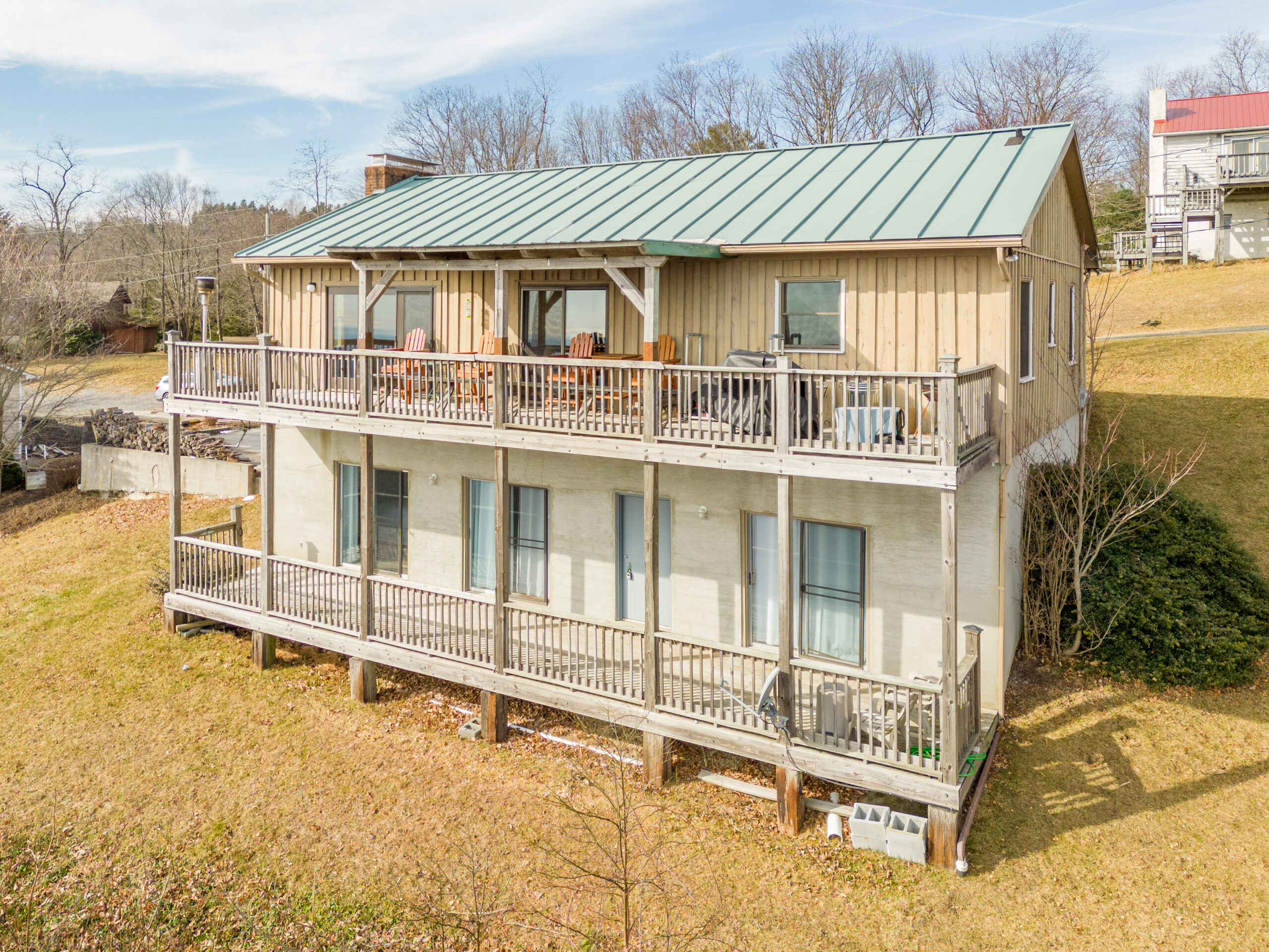 92 St Moritz Dr, Fancy Gap, VA