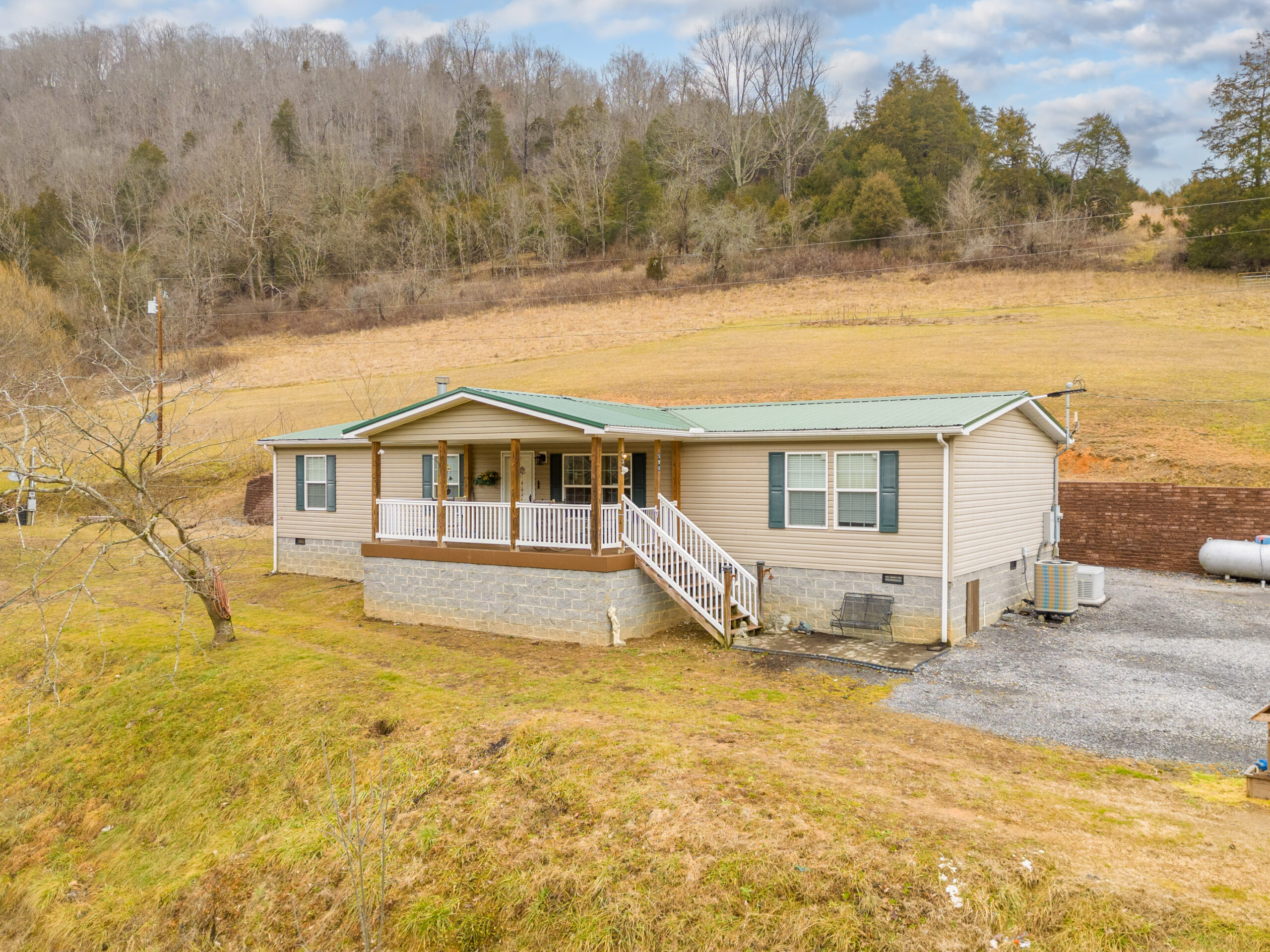 638 Shepard Hollow Rd, Honaker, VA