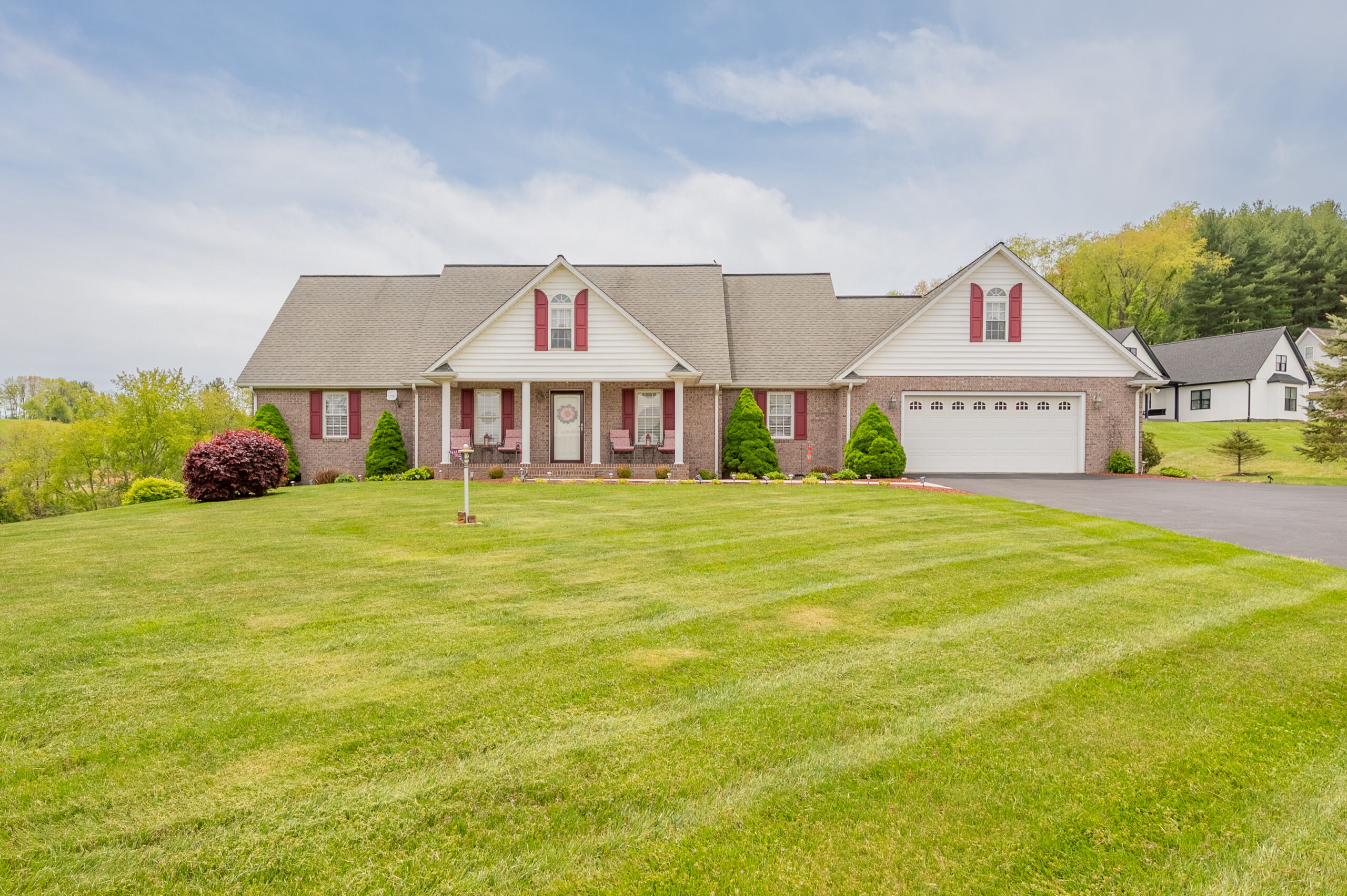 2691 Draper Ridge Rd, Draper, VA 24324