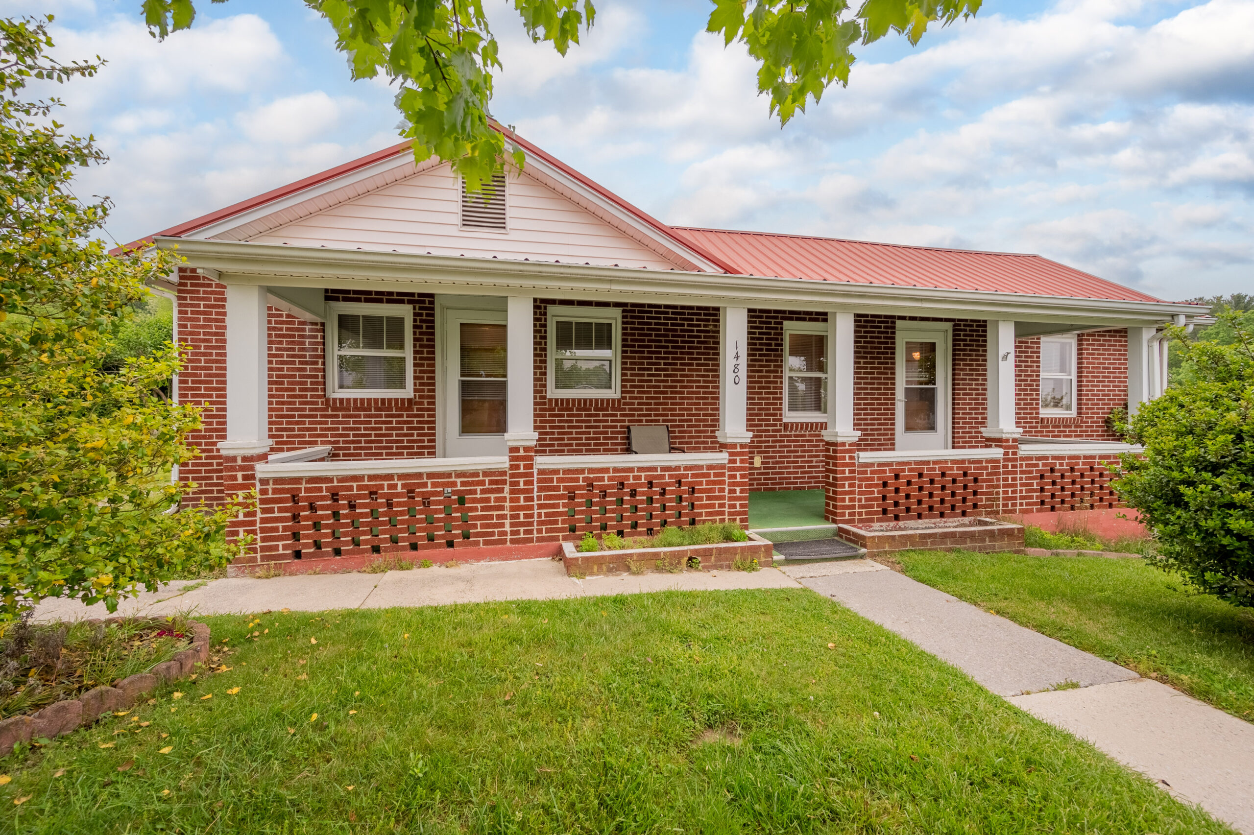 1480 W Reservoir St, Wytheville, VA 24382