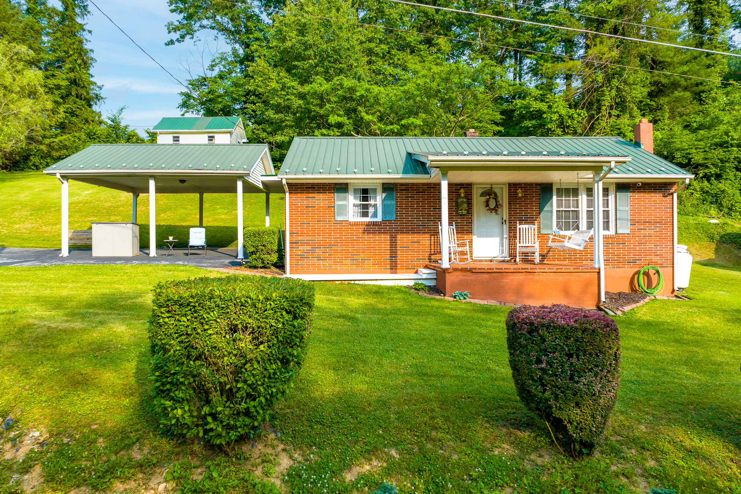 984 Country Club Rd Marion, VA 24354